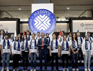 YKS birincisi 5 öğrenci İstanbul Medipol Üniversitesi’ne yerleşti